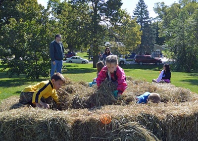 Kids In Straw
